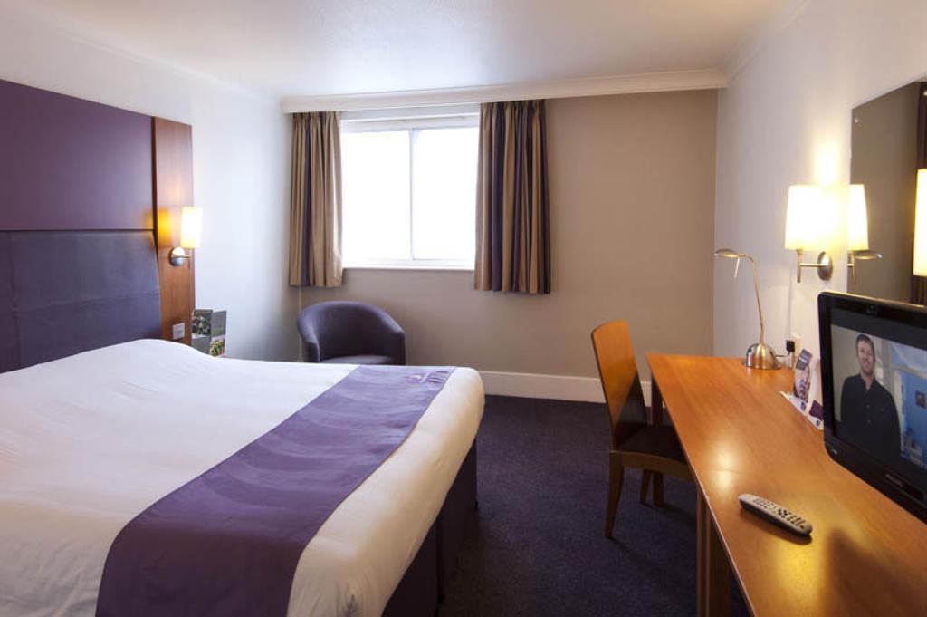 Comfort Inn Kensington Londra Oda fotoğraf